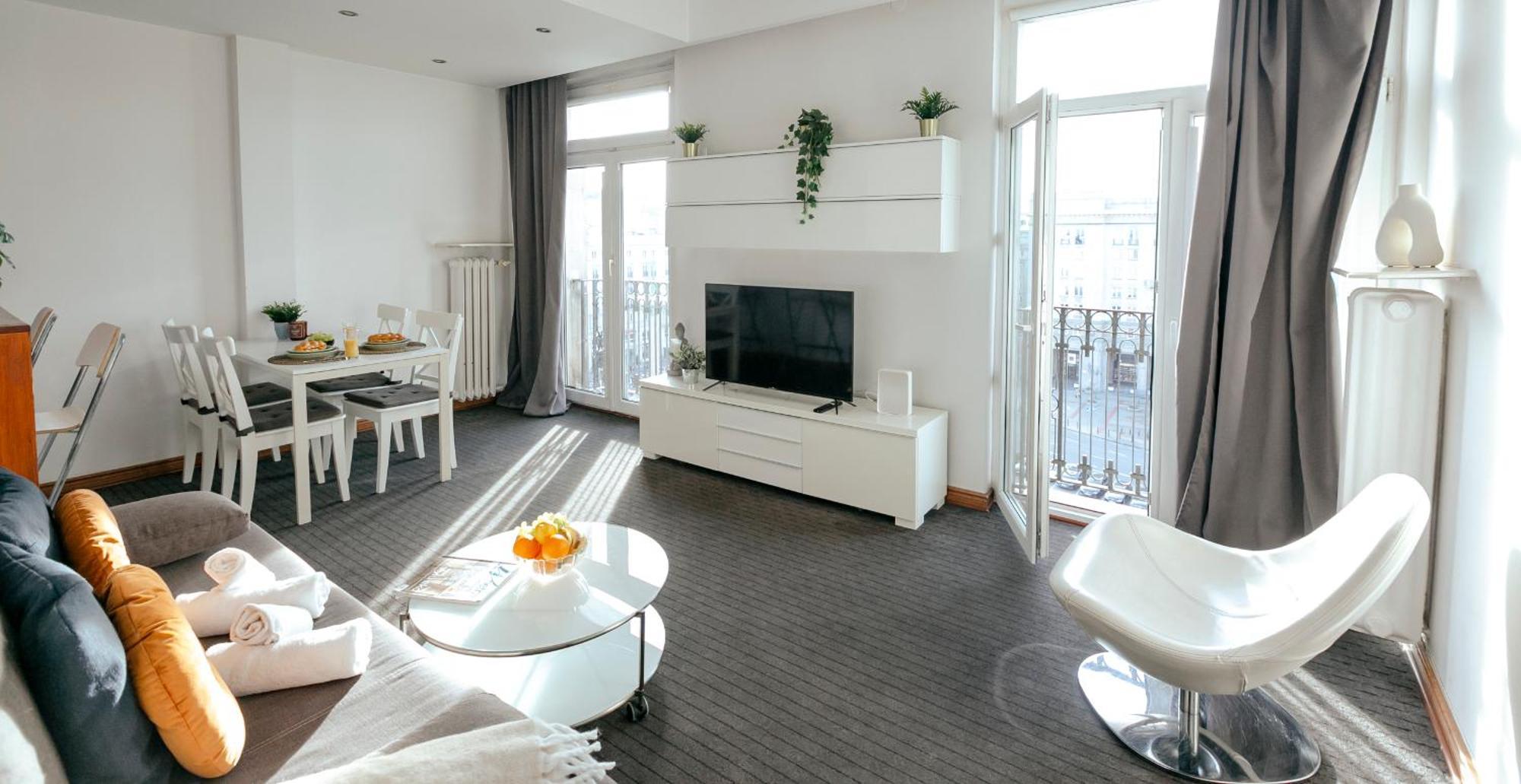 Plac Konstytucji 6 Orange - Apartament Dla 4 Osob - Bezplatny Parking - Free Parking - Piekny Widok Na Panorame Warszawy 华沙 外观 照片